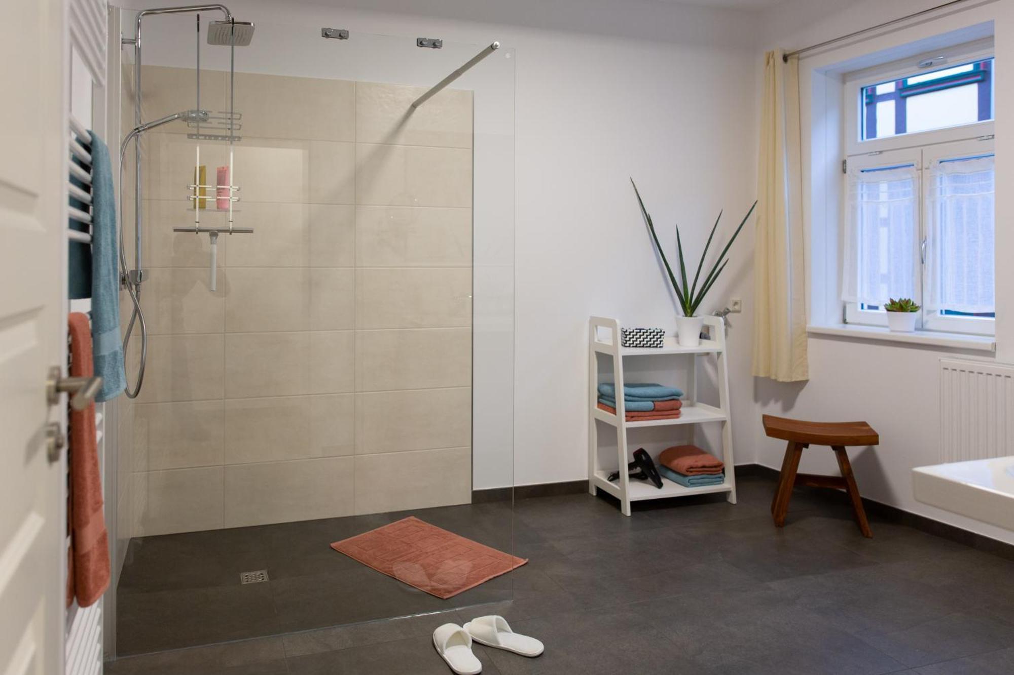 Fachwerkfeeling Im Gesamten Eg-hochwertig Neu Sanierte Im Heideviertel Perfekte Innenstadtlage Inklusive Parkplatz Apartment *